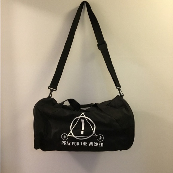 PANIC at the disco pray for the wicked tour duffle bag VIP New - Picture 2 of 9